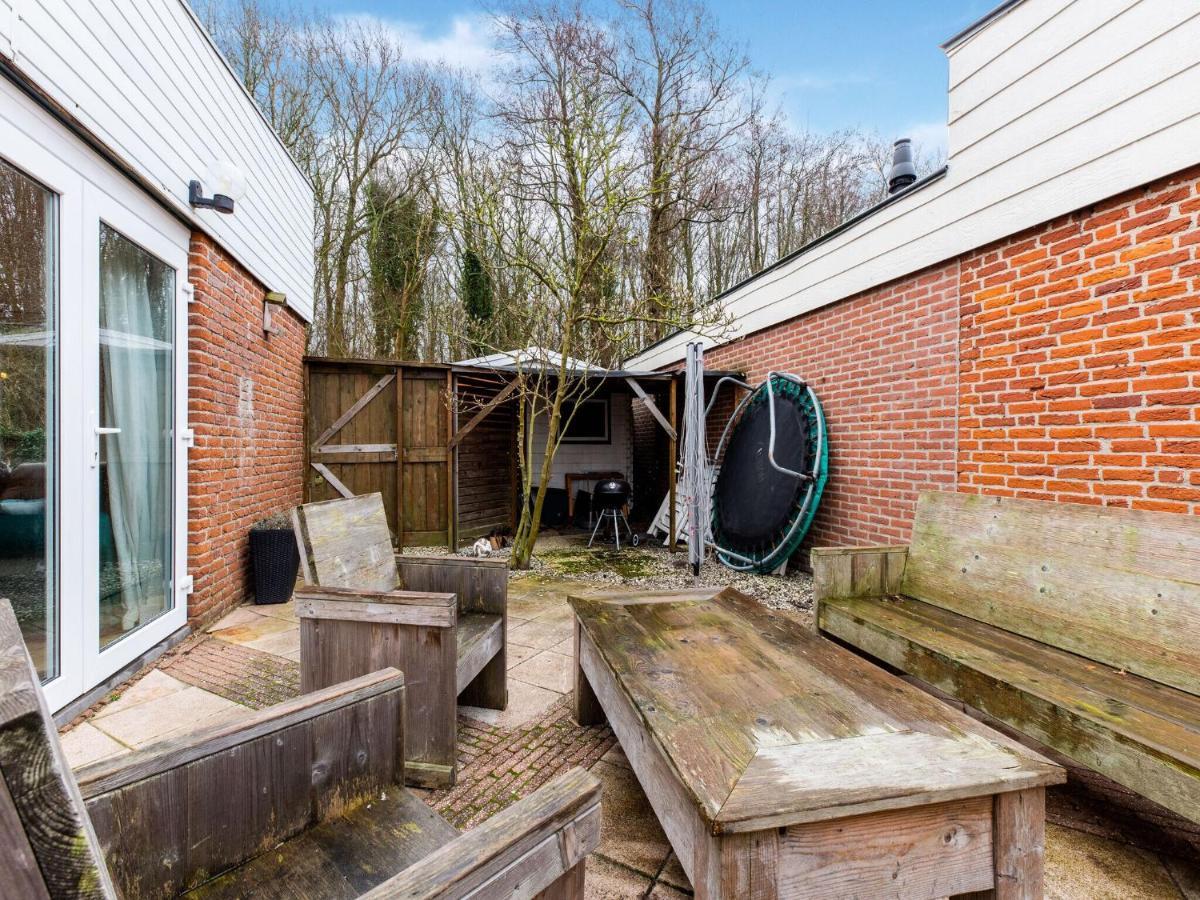 Endearing Holiday Home In Noordwijkerhout With Garden Bbq Esterno foto